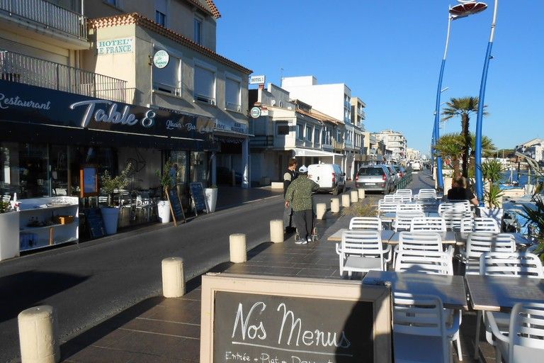 LA TABLE DU HUIT-PALAVAS LES FLOTS 