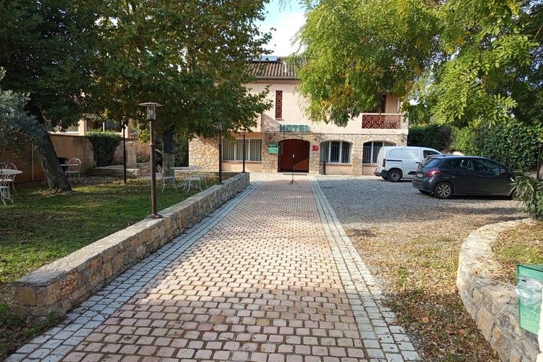 HOTEL CHARLES-ARC SUR ARGENS-VAR